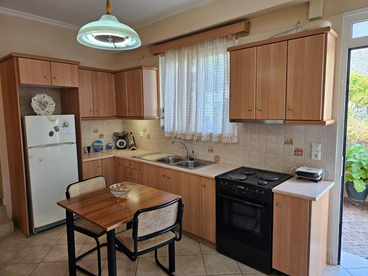 Ferienwohnung Eva'S Poros  Exterior foto